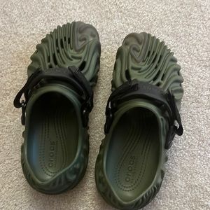 Crocs salehe  bembury